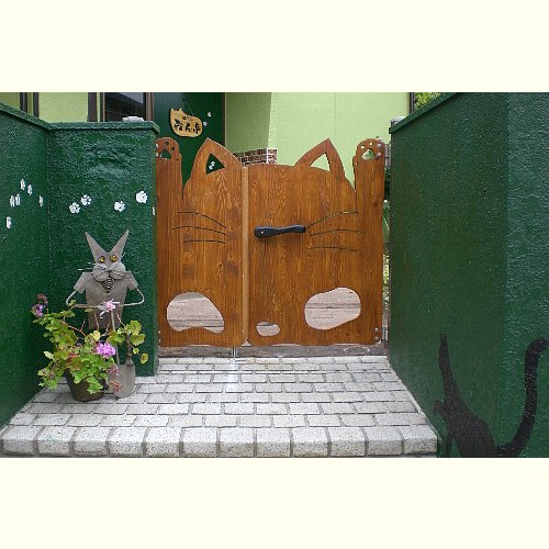 リスティング用に提出されたWantei猫カフェの写真